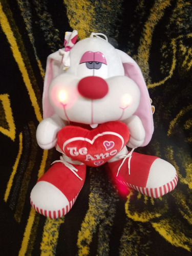 Peluche Coneja Orejona Temblorosa - Dice Un Par De Frases (Usado)