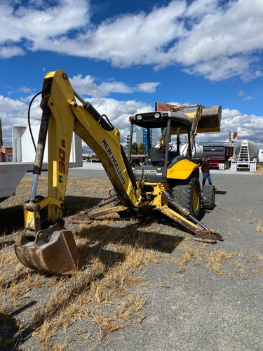 Retroexcavadora New Holland 2014 Mod. B90 4x4 Mexicana