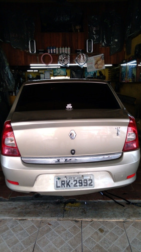 Renault Logan 2012 1.0 16v Expression Hi-flex 4p