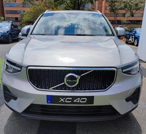 Imagen 3 de 10 de Volvo Xc40 B4 Plus Hibrida