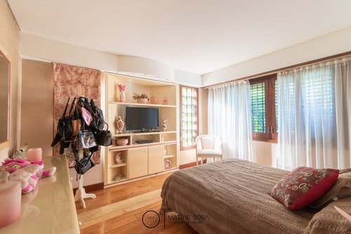 Chalet 5 Ambientes Con Gran Parque