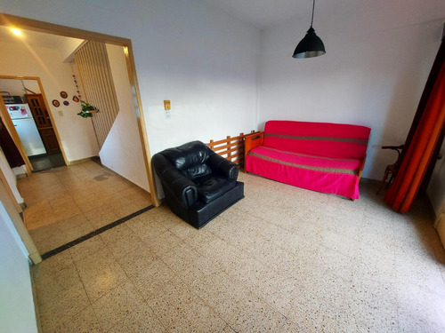 Departamento En Venta - 3 Dormitorios 1 Baño - Pompeya