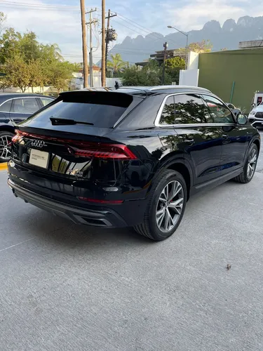 Audi Q8 2020