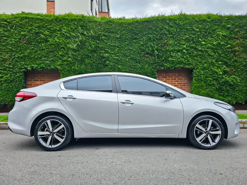 Cerato Pro Sx At 1.6l 2ab Abs Fe