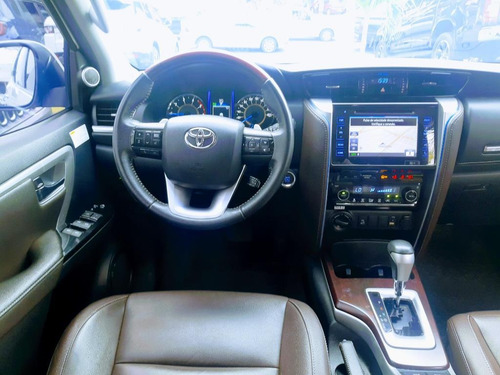 Imagem 9 de 11 de Toyota Hilux Sw4 Srx 4x4 2.8 Tdi 16v Dies. Aut.