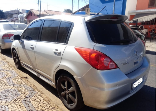 Imagem 3 de 8 de Nissan Tiida Sl 1.8 Automatico Flex