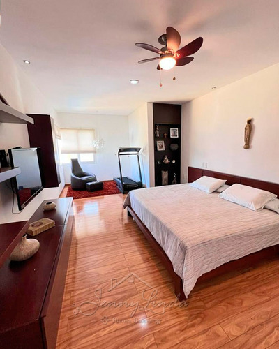 En Venta Hermosa Casa Con Piscina 410 M² Urb. San Jacinto Maracay Aragua