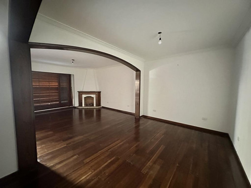 Casa En Alquiler En Vicente Lopez, Olivos - 5 Ambientes