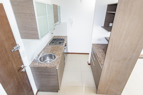 Imagen 12 de 24 de Av Pellegrini 3709 Torre 3 04 09