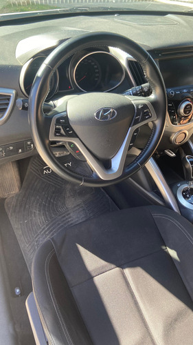 Hyundai Veloster 1.6 6at 130cv
