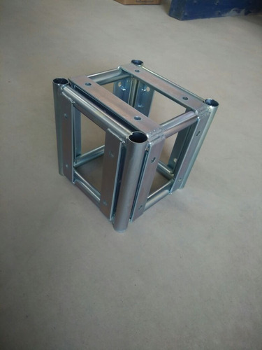 Imagem 2 de 4 de Cubo 5 Faces Treliças Box Truss Q20 Aço - Lourenço