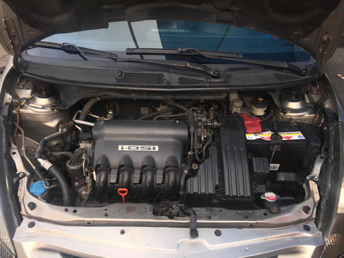 Imagem 6 de 11 de Honda Fit 2005 1.4 Lx 5p