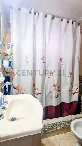 ¡oportunidad Única En Esquina! Propiedad Con Gran Potencial Comercial Y Residencial