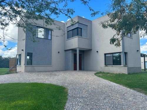 Casa  En Venta En El Cantón Islas, El Cantón, Escobar