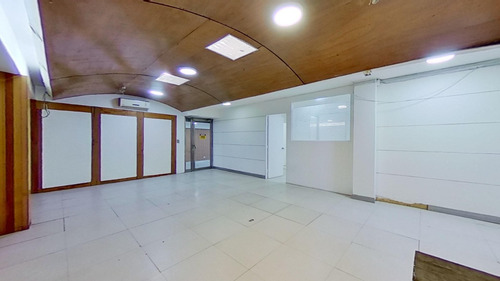 Amplia Propiedad Comercial - Los Conquistadores