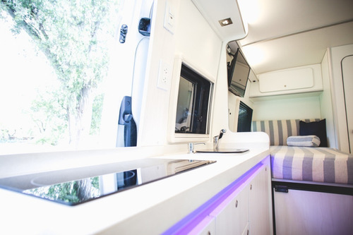Equipamiento Rubí Imperio Motorhome Sprinter Mercedes Benz