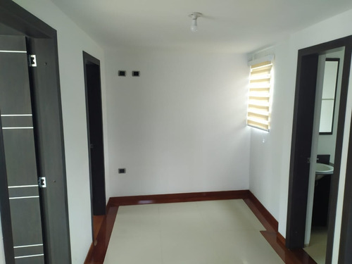 Imagen 11 de 17 de Arriendo Casa Esquinera 3 Niveles Local Comercial Ubaté
