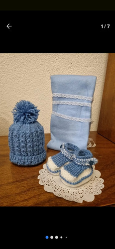 Set De Escarpines Gorro En Lana De Bebé Recién Nacido