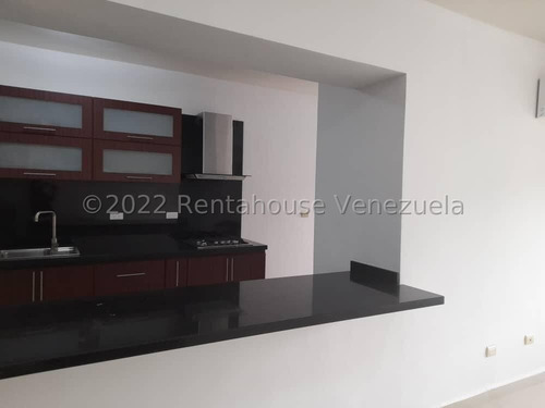Imagen 2 de 14 de Karen Freites Rentahouse Mp 22f23495 El Parral