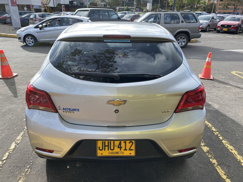 Imagen 7 de 19 de Chevrolet Onix Ltz 1.4