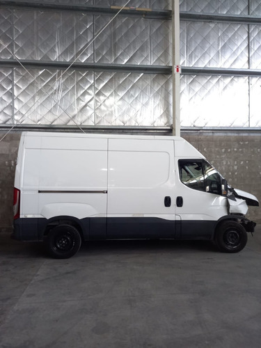 Imagen 3 de 9 de Iveco Daily Año 2020 L/n Chocado En Marcha