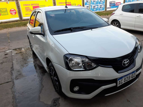 Toyota Etios Xls Hatchback