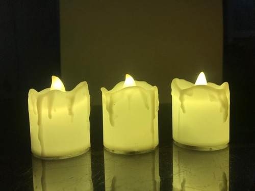 Imagen 1 de 8 de Velas Con Luz Navidad (de Plastico)