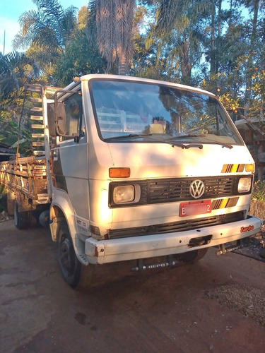Imagem 1 de 11 de Volkswagen 7-90s