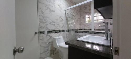 Imagen 12 de 24 de Prados Del Este Casa En Venta 22-19770 Jesús Enrique Díaz Caracas Baruta