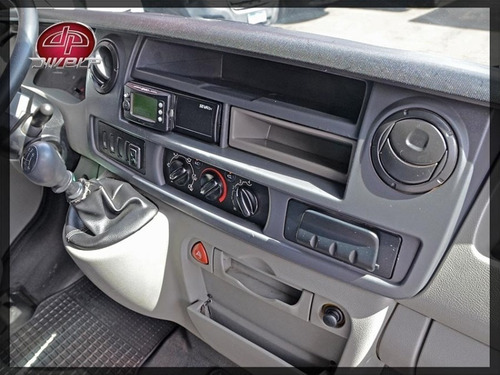Van Passageiro Renault Master 2.5 L2h2 16 Lugares