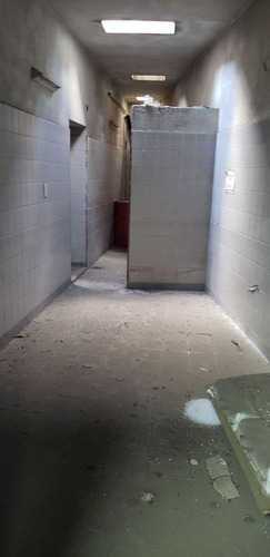 Imagen 6 de 18 de Lanus O Centro Venta Galpon Con Vivienda