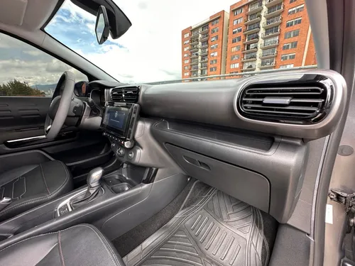 Citroën C4 Cactus 1.6 Shine Turbo Aut