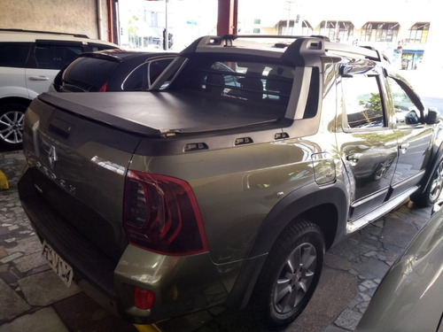 Imagem 1 de 9 de Renault Duster Oroch Dynamique 2.0 Flex 4p Aut. 2017
