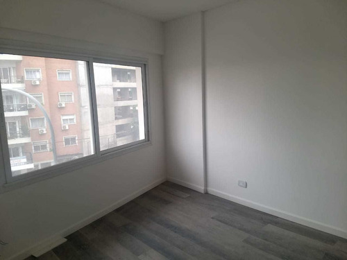 Imagen 10 de 14 de Balbin 2600. Retasado 3 Dormitorios. Estrenar. 78 M2 Duplex