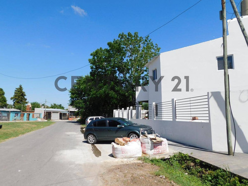 Imagen 17 de 18 de 73 Y 152, Los Hornos- Complejo De 9 Departamentos En Venta .