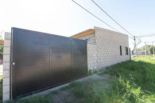 Departamento En Venta - 2 Dormitorios 1 Baño - Cochera - 95mts2 - Venado Tuerto, Santa Fe