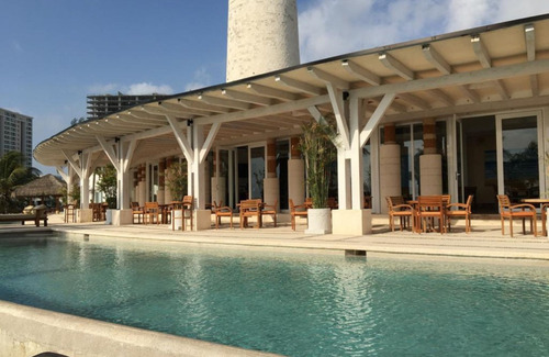Casa Con Acceso A La Playa, En Venta, Puerto Cancún