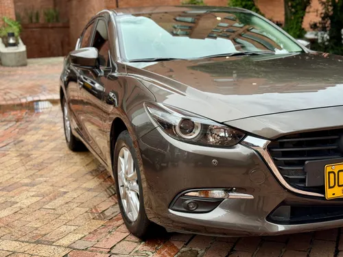 Mazda 3 Touring IPM MT
