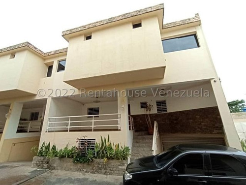 House Vip Group Casas En Venta Barquisimeto Lara El Pedregal Exclusivo Conjunto Residencial De Solo Diez Casas Con Vigilancia Privada