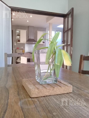 Imagen 20 de 30 de Casa 390 Metros, Hermoso Lote Y Jardin - La Lucila