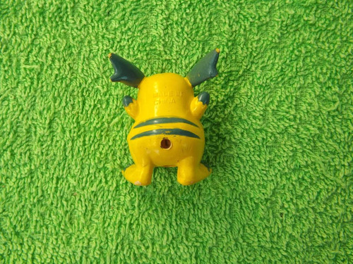 Antiga Miniatura Pokémon Raichu Pikachu