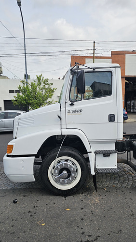 Mercedes Benz 1318 Chasis Largo Año 2013