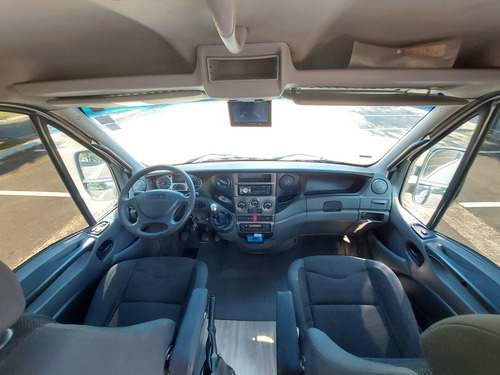 Motorhome Iveco Daily 8 Passageiros Cnh-b
