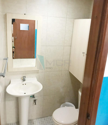 Imagen 11 de 13 de Local Comercial C.c Cristal Plaza, Barcelona