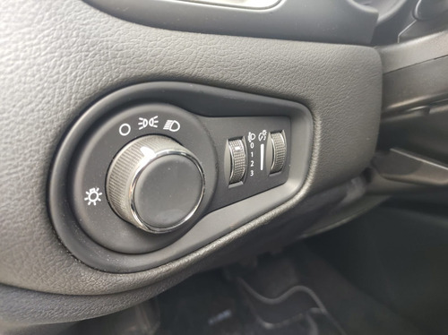 Jeep Renegade 1.8 Sport At6