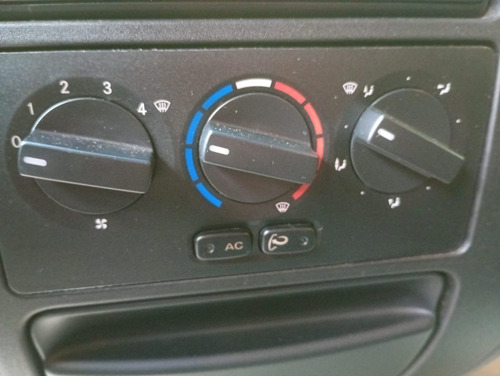 Mercedez Bens Accelo 815 Ano 2016 Completo