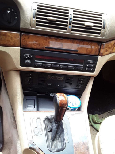 Imagen 9 de 15 de Bmw 528i