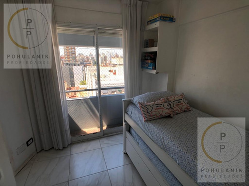 Duplex 4 Ambientes En Flores. Sobre Av. Avellaneda. Oportunidad!