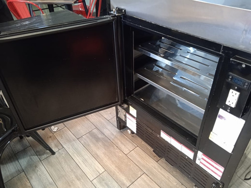 Vitrina Torrey Exhibidora De Vidrio Curvo Drd3n Negro (Usado)
