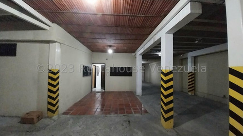 Imagen 21 de 30 de Edificio En Venta Zona Centro De Barquisimeto Lara (23-14106) // Invierta Seguro Con Rentahouse//